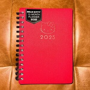 NWT: HELLO KITTY, SANRIO - 12 MONTH PLANNER, AGENDA, ORGANIZER 2025